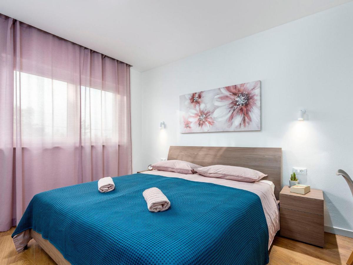 Holiday Home Villa Isabela - Prc423 By Interhome Nova Vas  ภายนอก รูปภาพ
