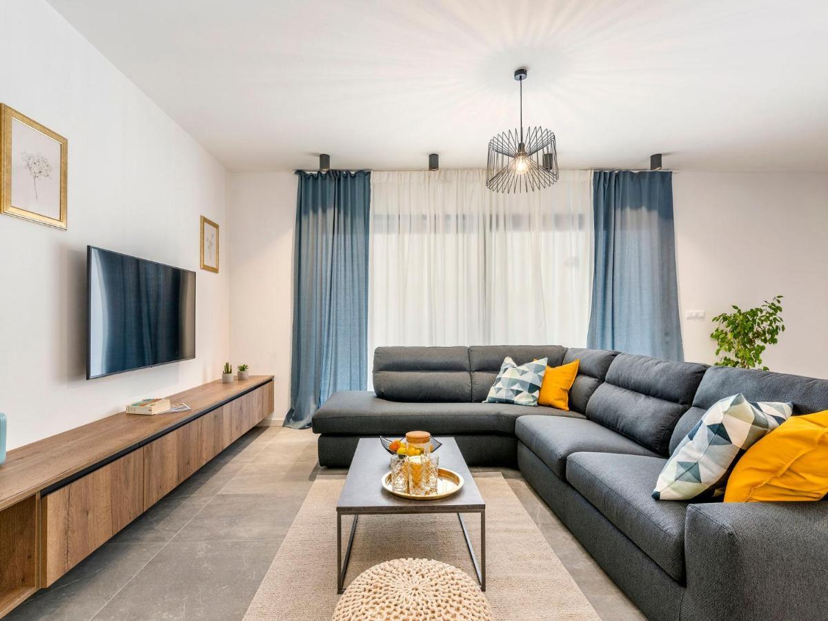 Holiday Home Villa Isabela - Prc423 By Interhome Nova Vas  ภายนอก รูปภาพ