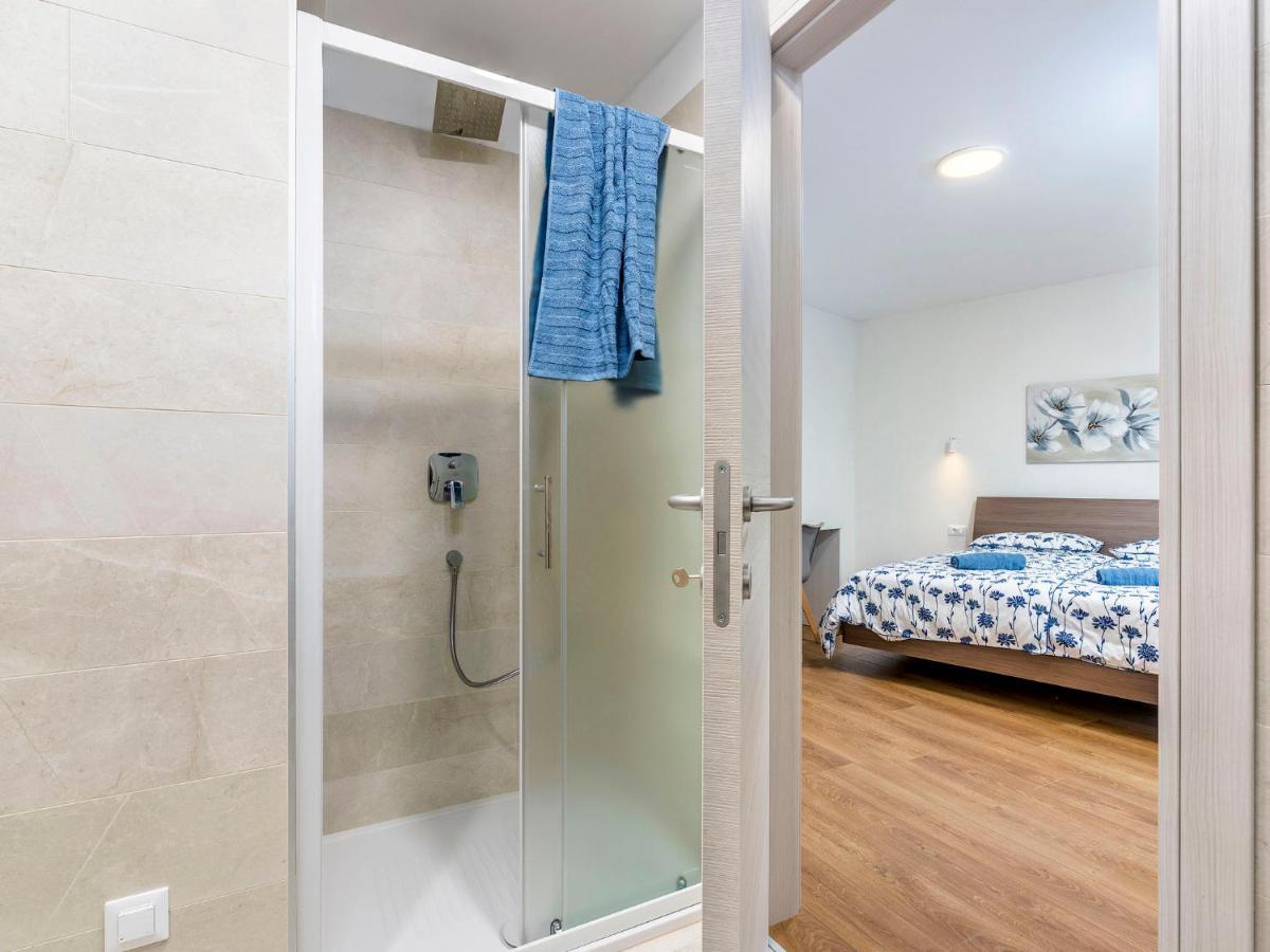 Holiday Home Villa Isabela - Prc423 By Interhome Nova Vas  ภายนอก รูปภาพ
